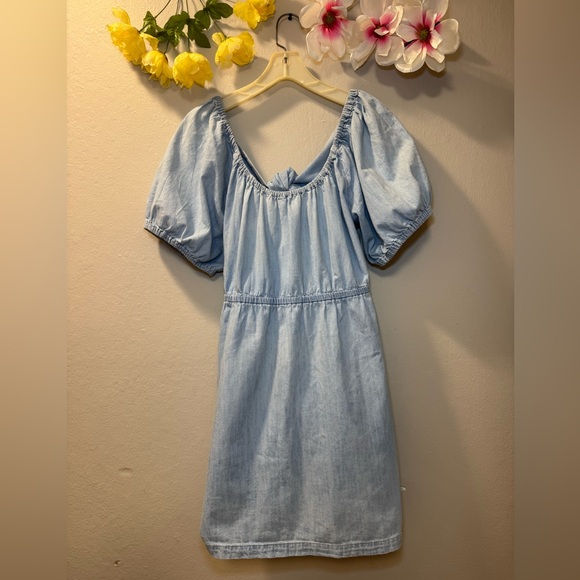 Old Navy Dresses & Skirts - Old Navy Light Blue Puff Sleeve Mini Dress